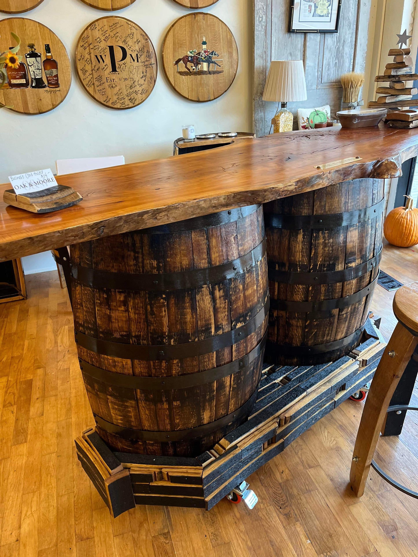 Custom Bar
